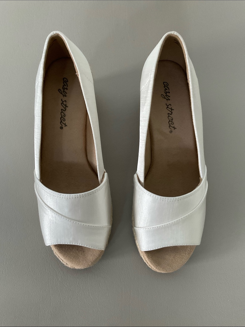 Easy Street, 🤩NWBox!!! White Thai Silk, Peep-Toe Espadrilles